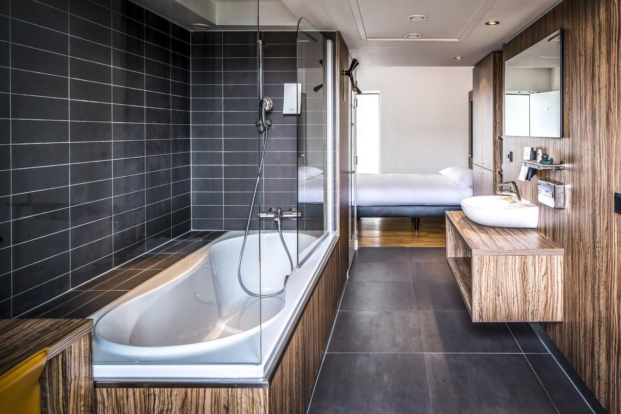 Leonardo Boutique Hotel Maastricht City Center Former Designhotel Exterior photo